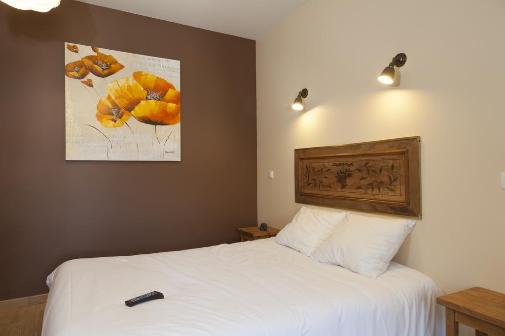 Hotel Des Alpes Le Bourg-d'Oisans Room photo